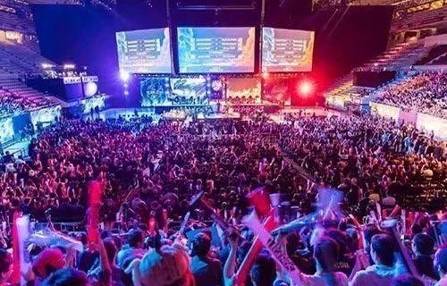 并且期待新 并且期待新